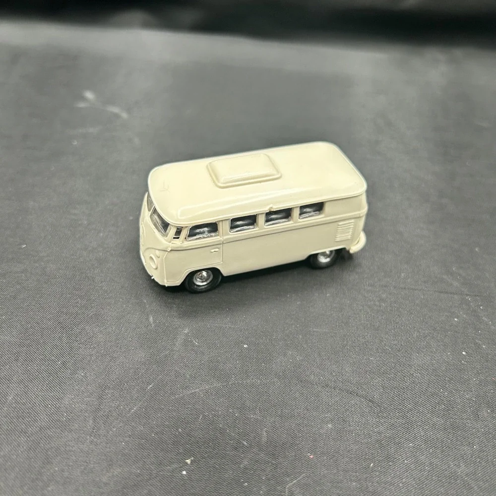 Lindberg Mini Lindy Volkswagen No 7 Bus Cream Split Window Model Toy Plastic